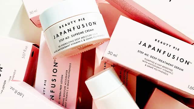 <p>Can you really get luxury cosmetics for less? We review subscription buyer’s club Beauty Pie and how it works</p>