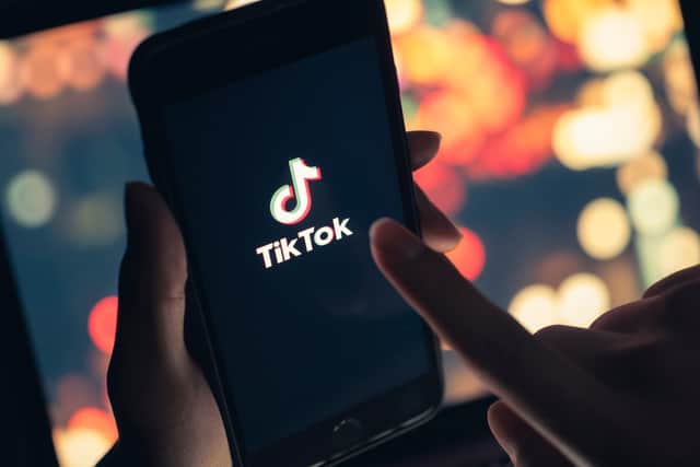 A new trend doing the rounds on Tiktok claims to improve your sleep by listening to ‘colour noise’