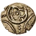 A gold coin featuring an Iceni war chariot struck whilst legendary English queen Boudicca fought the Romans has been sold at auction. 