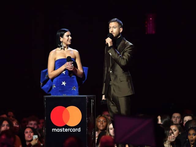 Dua Lipa and Calvin Harris accepting the British Single award during The BRIT Awards 2019 (Photo: Gareth Cattermole/Getty Images)