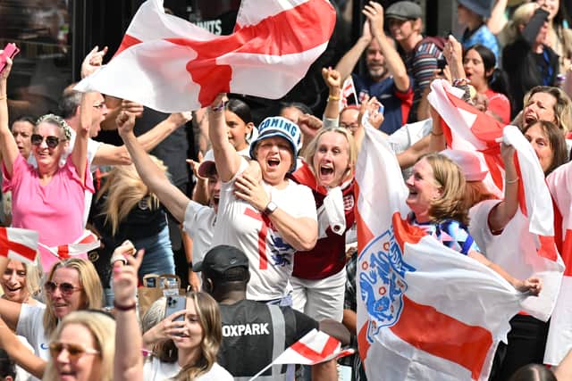 England fans celebrate Lauren Hemp's goal at the Croydon Boxpark during the Women's World Cup semifinal between England and Australia. London. Wednesday 16 2023.