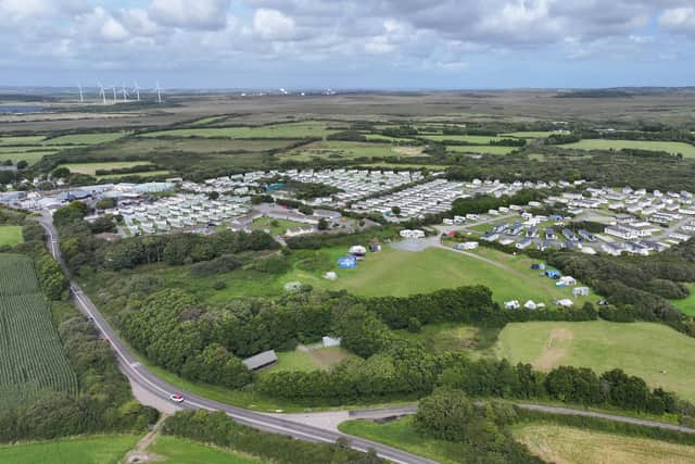 Lizard Point Holiday Park has beaches and coves nearby
