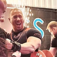 Aylesbury personal trainer sets WRPF UK bench record and targets another at Coventry FitXpo