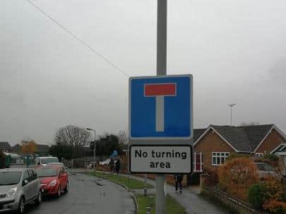 No turning sign in Hazell Avenue