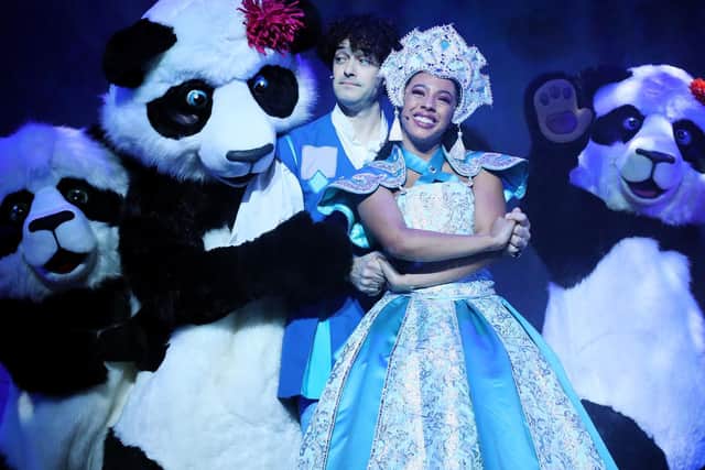 Giant pandas join Tegan Bannister and Lee Mead in Aladdin