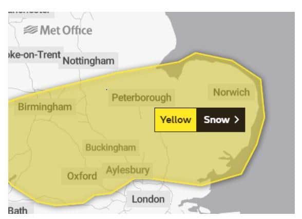 Met office map showing yellow warning of snow across Bucks