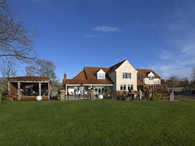 Bakers Green in Long Crendon near Aylesbury, Bucks. Photos: Zoopla