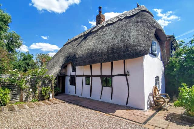 Who would have thought that this charming cottage, nestled away in Stoke Mandeville was the secret love nest of Henry VIII and Anne Boleyn?