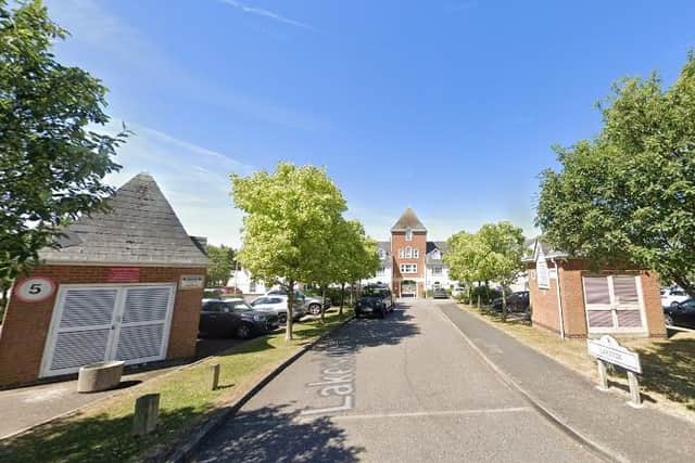 Plans for flats to be built on the car park of the hugely popular Aylesbury beauty spot of Watermead have been re-submitted