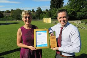 Janet Reeve and Ross Butcher with the Modeshift award