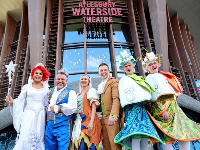 2021 Cinderella cast