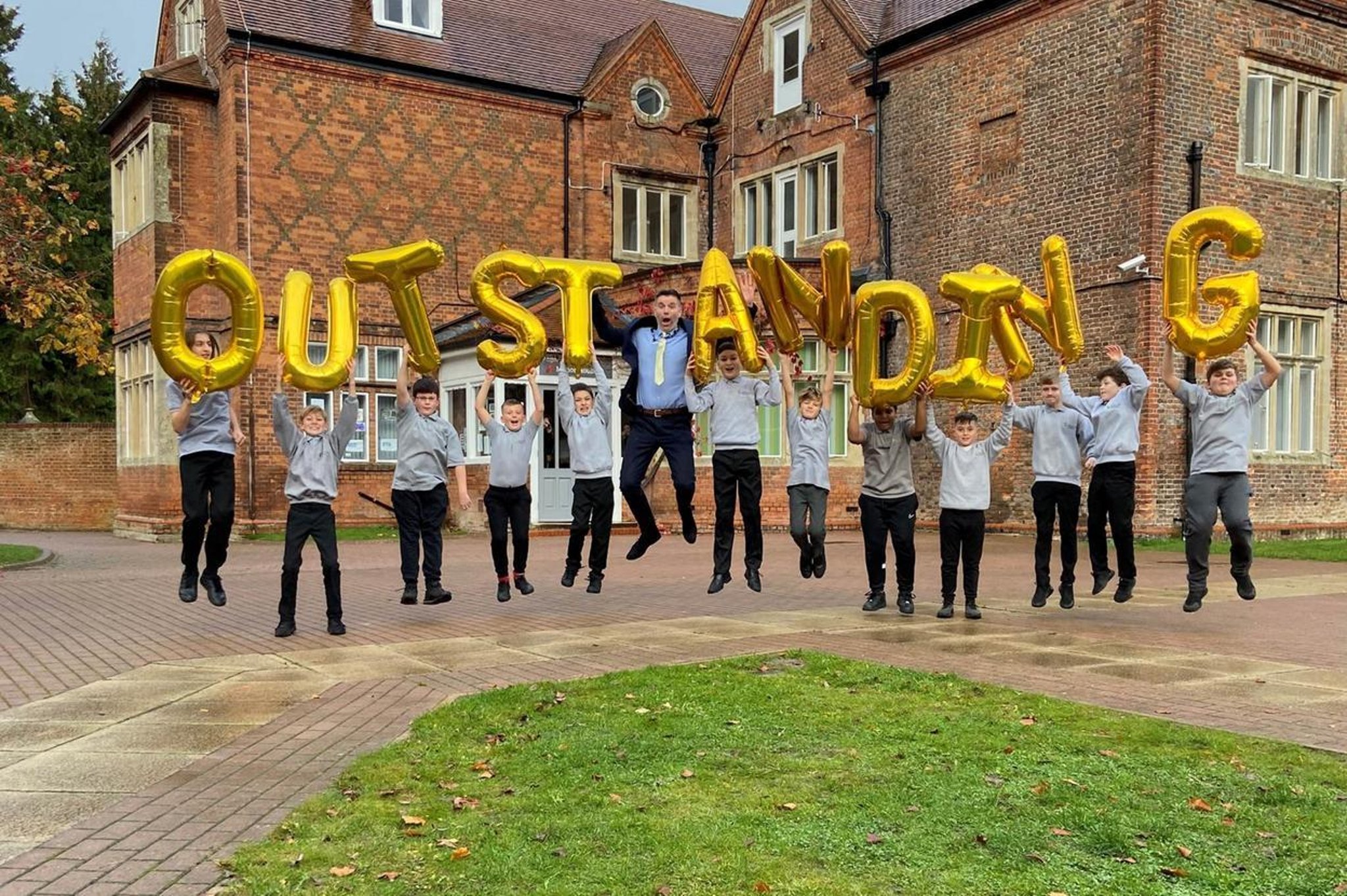 Two Aylesbury Vale Schools Celebrate Outstanding Ofsted 21 Ratings Bucks Herald