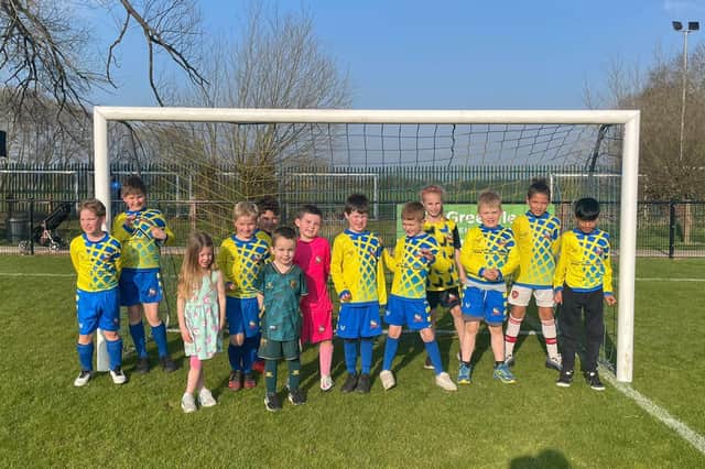 Aylesbury Vale Dynamos Under 8s did a pitch run out at the Risborough match and penalty shoot out at half time