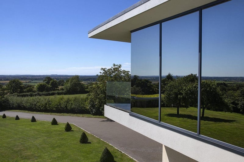 The Glass House, Chilton Road, Long Crendon, Aylesbury. Photos: Zoopla