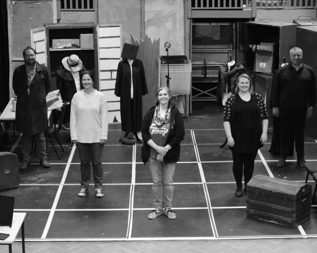 Gareth Johnson, Kati Herbert, Erika Sanderson, Stephanie Hull, Robert Aldington