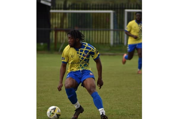 Manny Gbejuade in Aylesbury Vale Dynamos' semi-final against London Lions (Picture by Iain Willcocks)