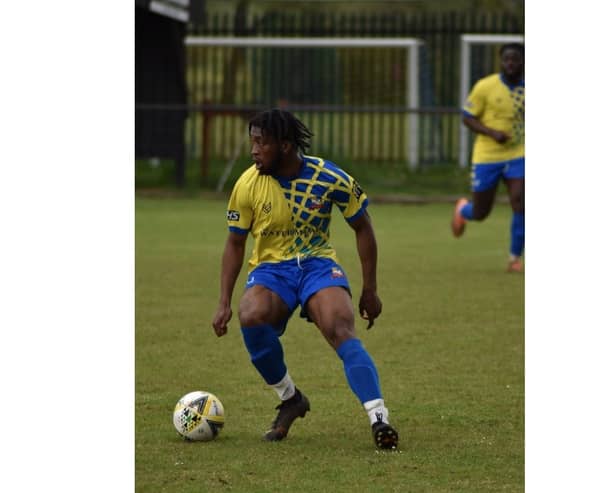 Manny Gbejuade in Aylesbury Vale Dynamos' semi-final against London Lions (Picture by Iain Willcocks)