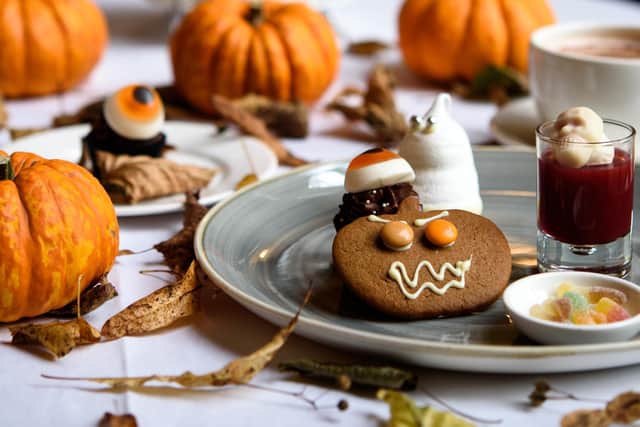 Pascale Cumberbatch (C) - Halloween afternoon tea, Waddesdon Manor