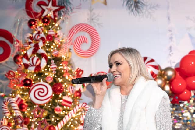 Suzanne Shaw performing at Chiltern View Ice Rink, photo from Rebecca Fennell
