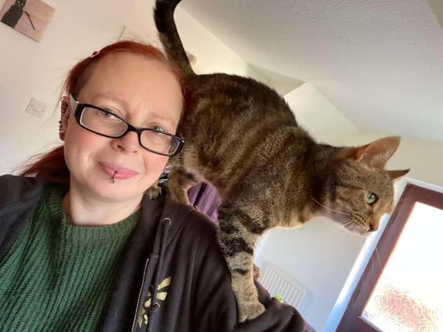Katie Gwilt is urging Bucks residents not to forget about their cat this winter - Animal News Agency