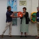 Rob Cummins Buckingham Table hands over the new defib to Lee King from Buckingham AED Project.