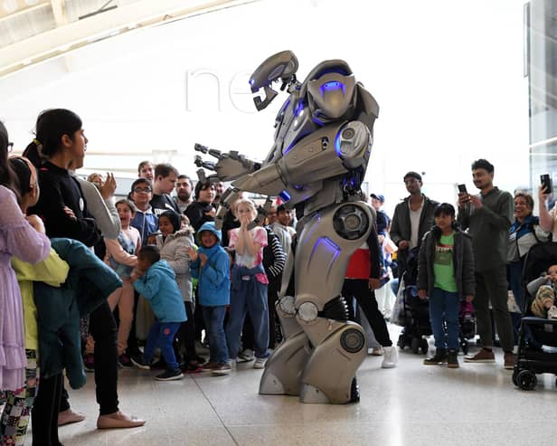 Titan the Robot, photo by Jane Russell