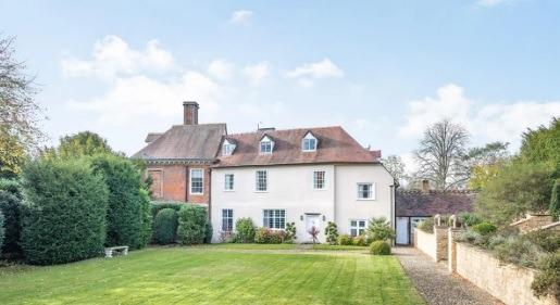 Another look at the mansion and more of the private grounds which accompanies the 14th century house.