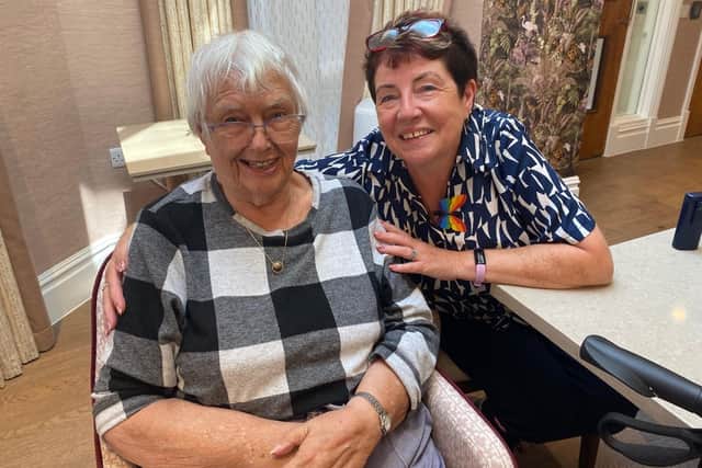 L to R - Resident, Gaenor Peploe-Williams and Avondale receptionist, Lyn Greenfield