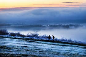 Massive fogbanks cover Aylesbury Vale, photo from Tony Margiocchi taken from Dunstable Downs