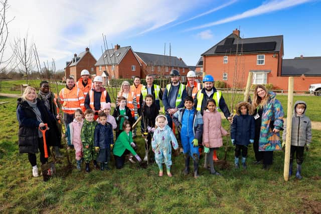 Kingsbrook View Primary Academy and subcontractors at Kingsbrook orchard planting