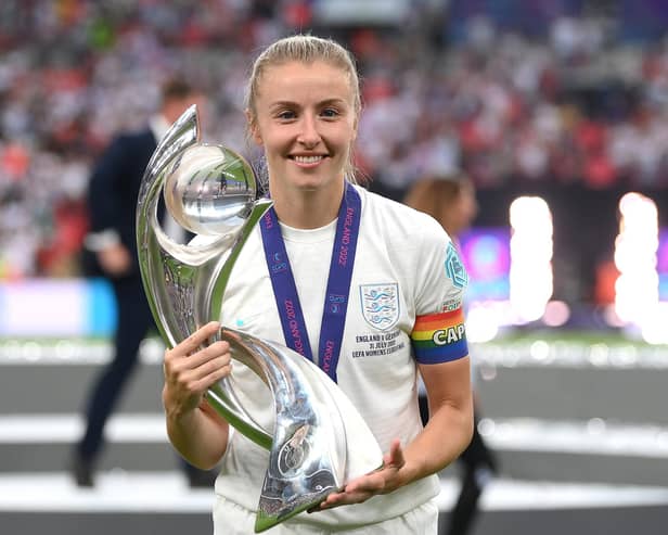 Leah Williamson with the UEFA Women's EURO 2022 Trophy (Photo by Shaun Botterill/Getty Images)