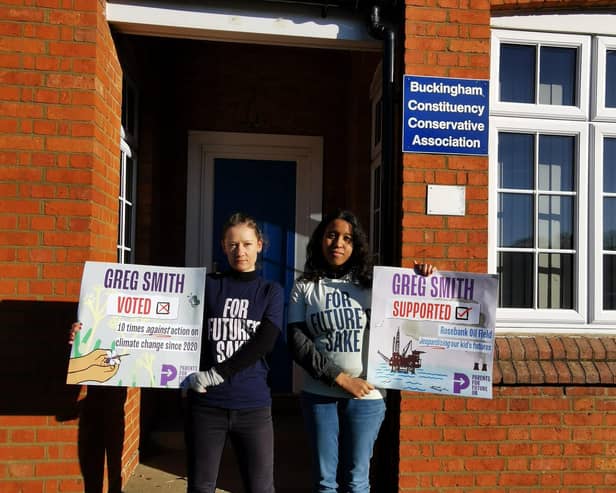 parents protesting in Winslow