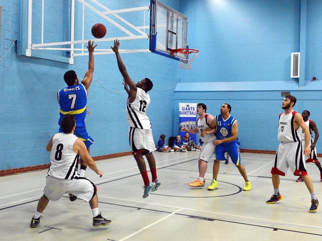 Mansfield Giants men take on Tees Valley in November 2014.