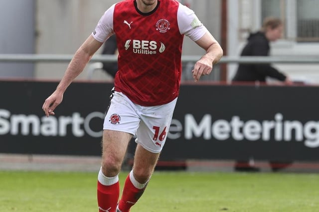 Port Vale FC have signed defender, Ben Heneghan, following the conclusion of his contract with Fleetwood Town. The 6ft 3in centre back puts pen to paper on a deal that will see him remain at Vale Park until at least the summer of 2026. Heneghan, 30, is no stranger to Darren Moore following a promotion-winning spell together at Sheffield Wednesday.