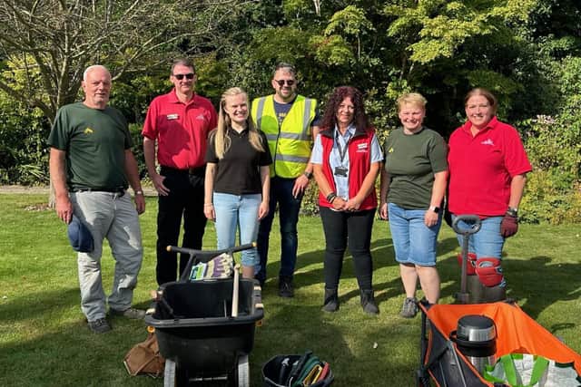 The British Garden Centres team supporting Greenfingers and St Andrew’s Hospice with volunteer day