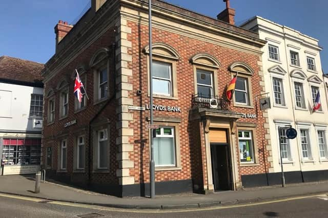 Lloyds Bank has now closed in Buckingham