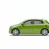 Dilemma to use EV or hyrdogen fuel car (photo: Adobe)