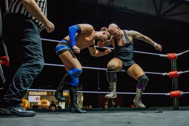 BT Gunn v Joey Hayes, photo from Nick Frewin