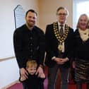 Tring Mayor Christopher Townsend with Jackie Buie and her family