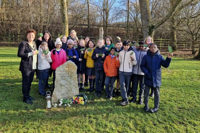 Town Mayor with pupils from George Grenville Primary School 