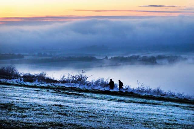 Massive fogbanks cover Aylesbury Vale in early December, photo from Tony Margiocchi taken from Dunstable Downs