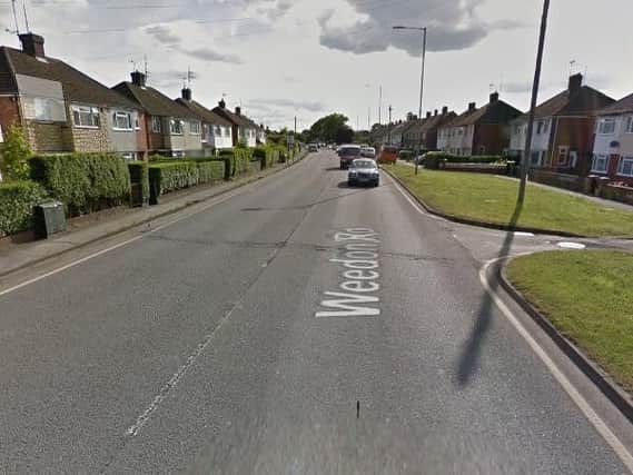 Weedon Road, where stolen objects were thrown from a moving vehicle