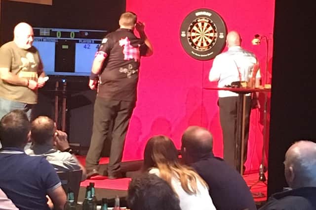 Exhibition of darts