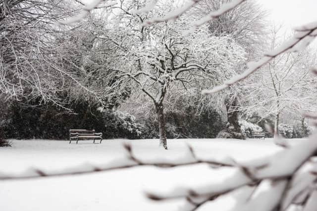 Snowy scenes in Buckingham PNL-171012-214933009