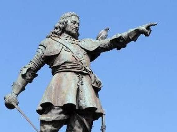 Library image of the John Hampden statue in Aylesbury