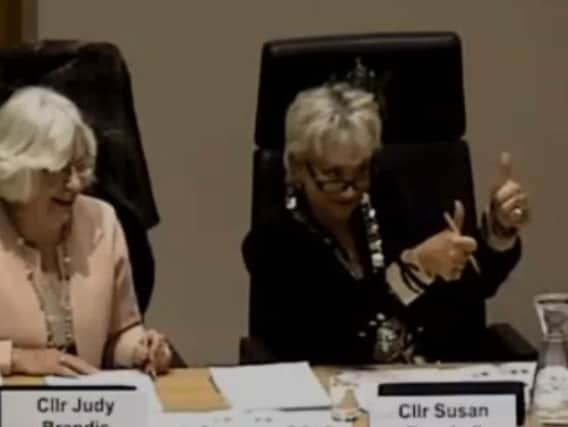Cllr Sue Renshell gives Robin Stuchbury the thumbs-up as he asks whether she has a button to silence councillors that overrun during the Question Time part of the meeting