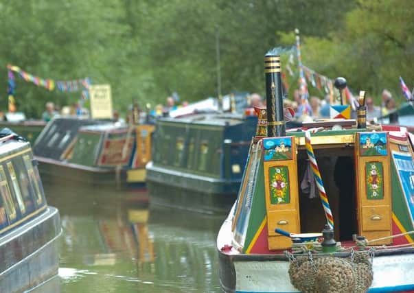 Stinky canal mystery is solved