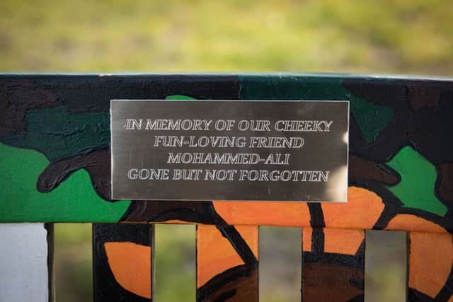 Unveilling of bench in memory of Mohammed Ali PNL-160321-152518009