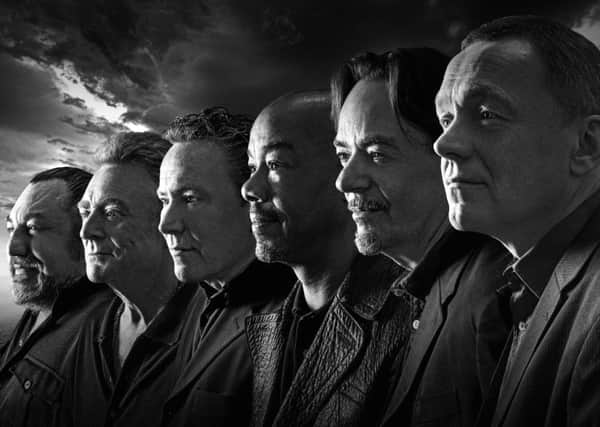 UB40 EMN-150217-064258001