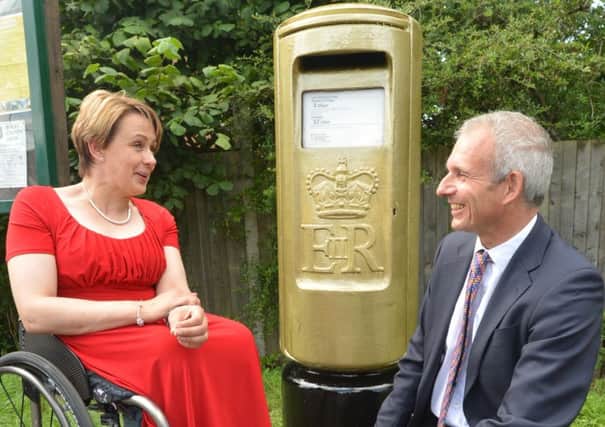 Dame Tanni Grey-Thompson Painting a Postbox Gold ENGPNL00120120828142126